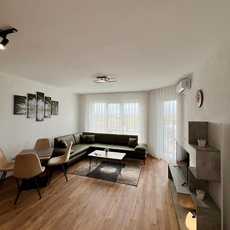 Holiday Apartments Gjakova Exteriör bild