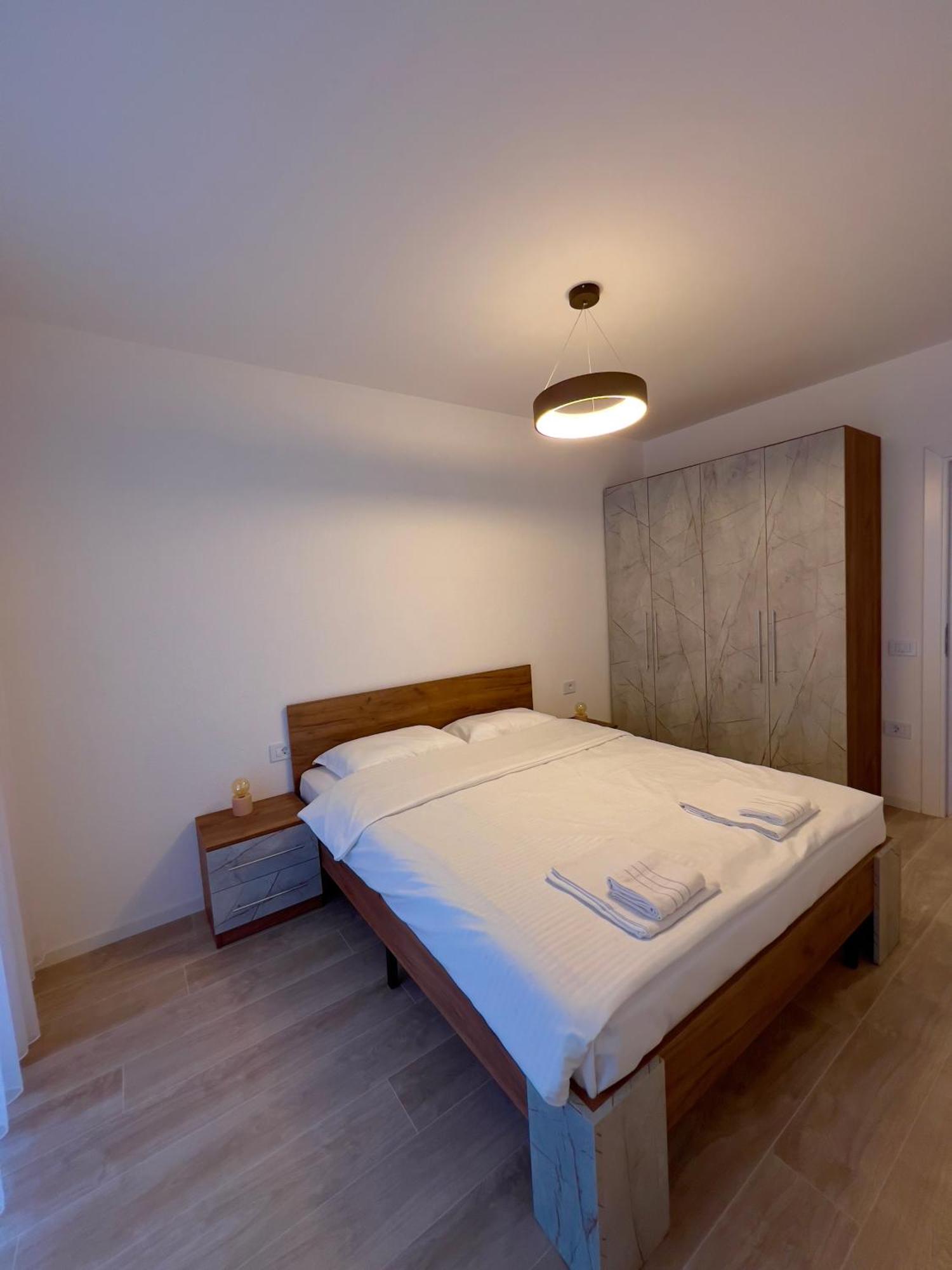 Holiday Apartments Gjakova Exteriör bild