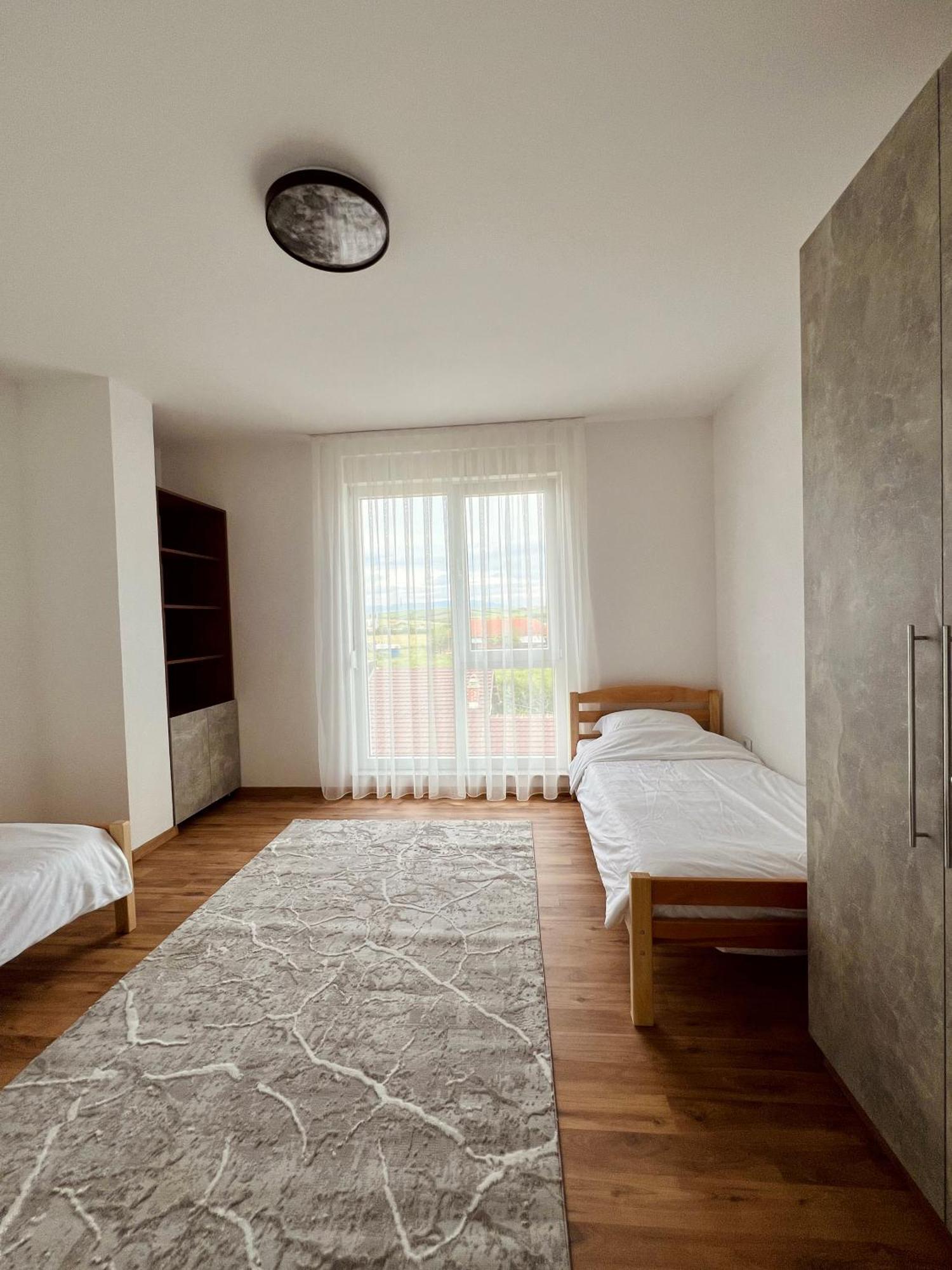 Holiday Apartments Gjakova Rum bild