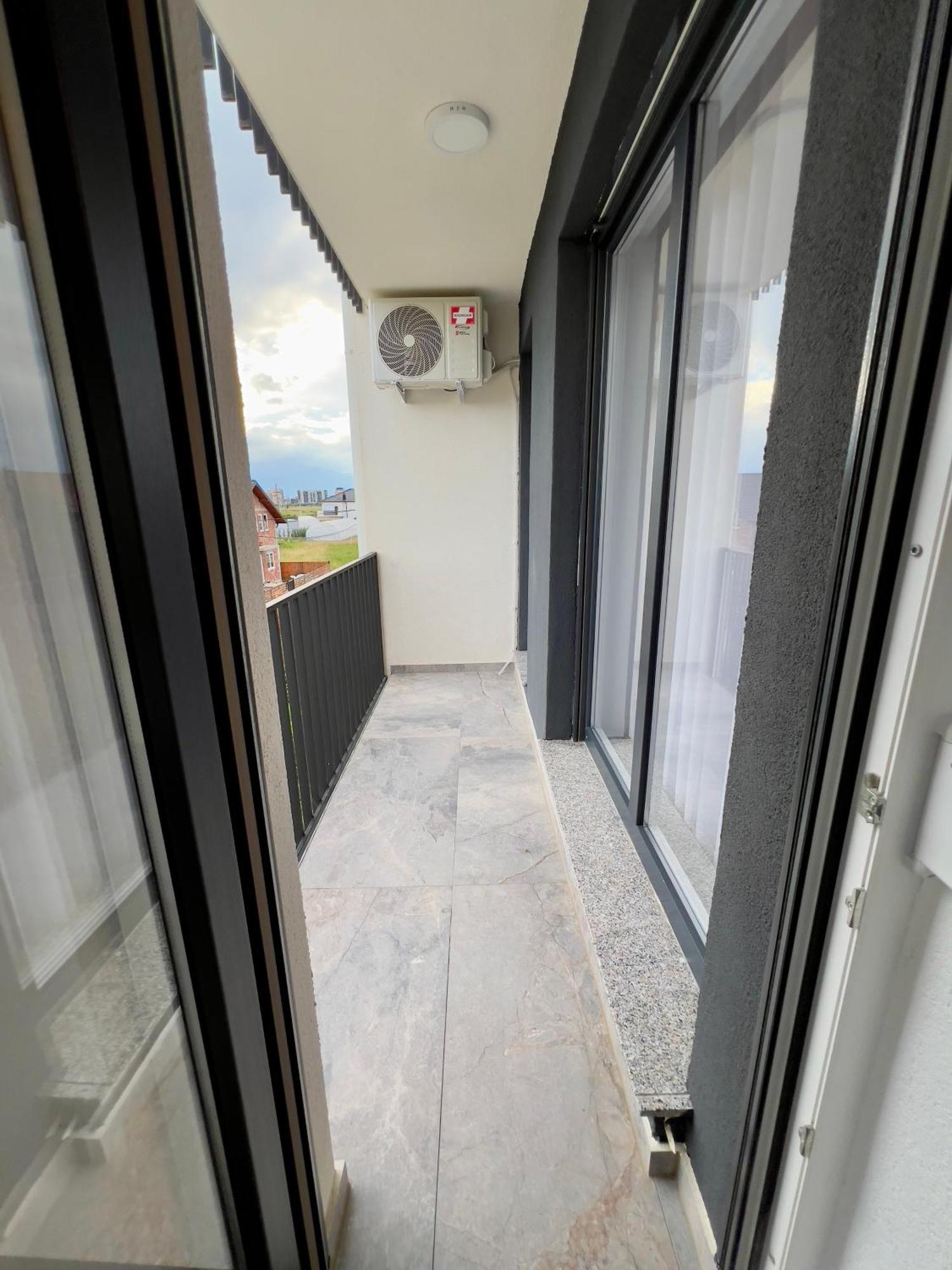 Holiday Apartments Gjakova Rum bild