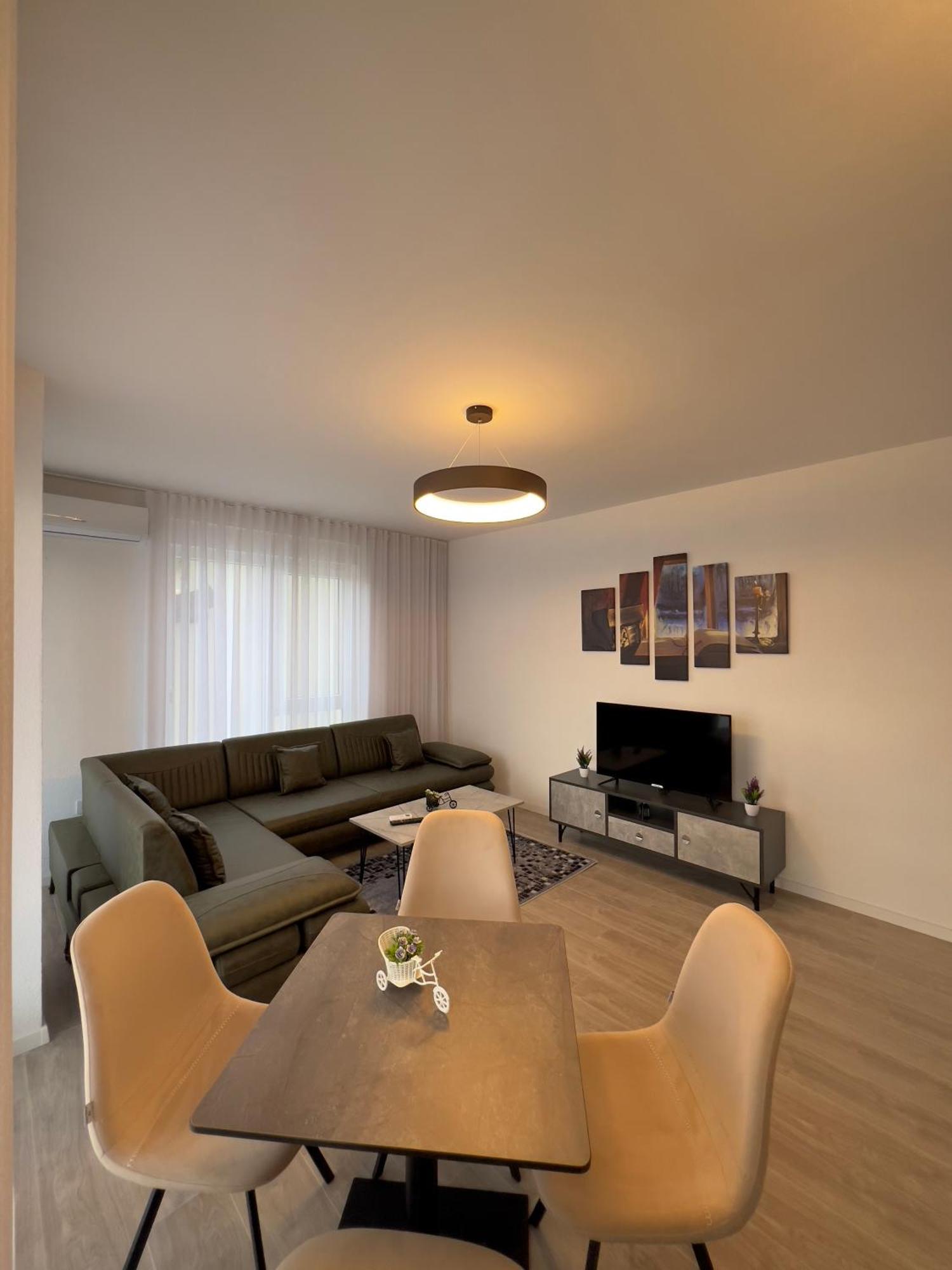 Holiday Apartments Gjakova Rum bild