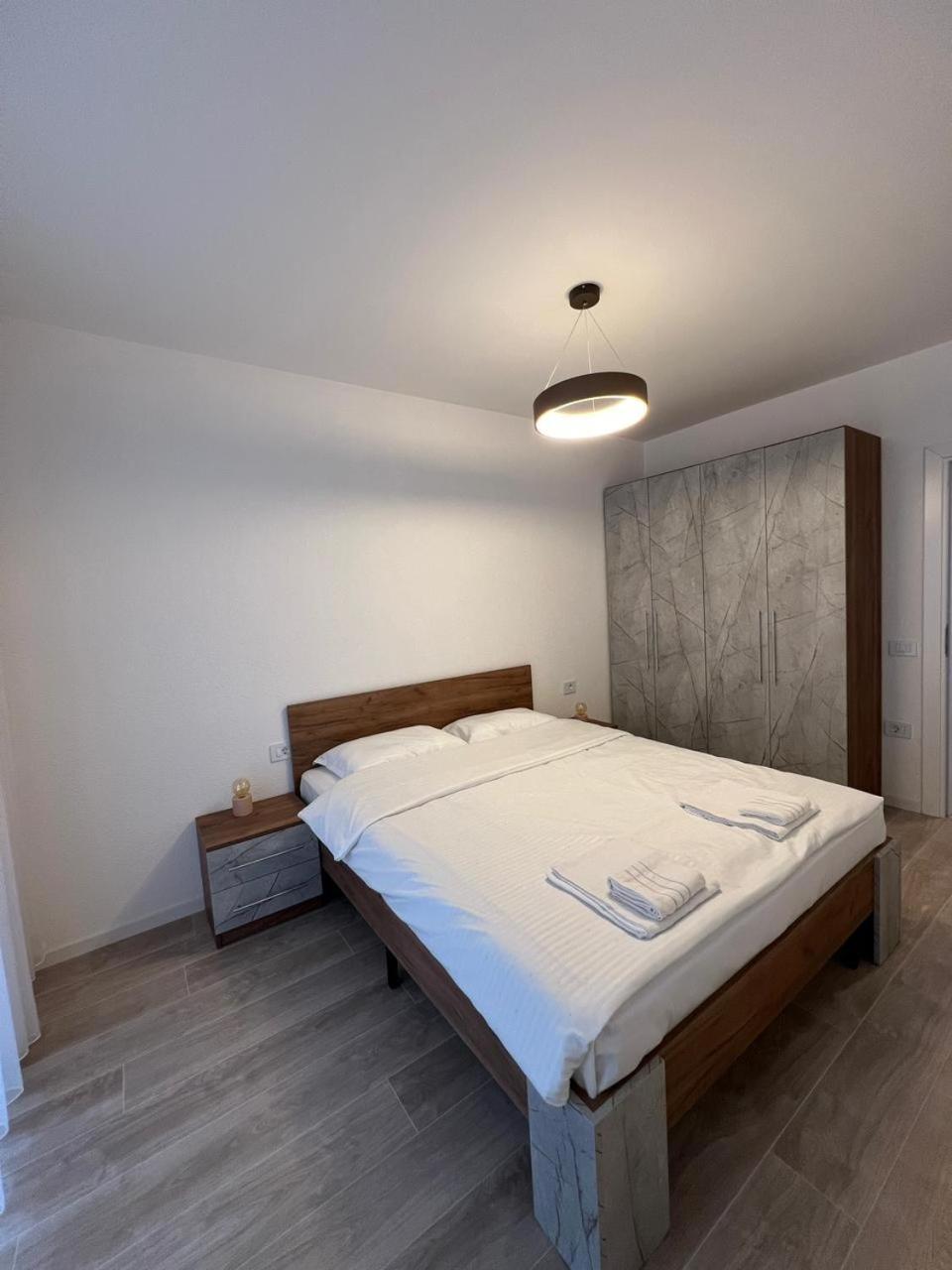 Holiday Apartments Gjakova Exteriör bild